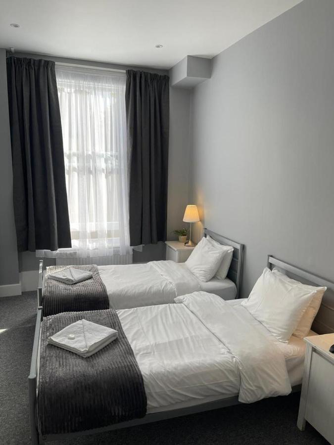 מלון לונדון Ravna Gora מראה חיצוני תמונה